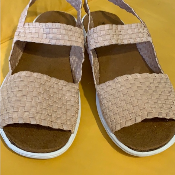 new size 8 women’s Bernie Mev sandals - Picture 3 of 12